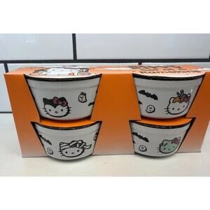 Sanrio Hello Kitty Halloween Zombie bats Set Of 4 Baking Ramekins White‎ NEW